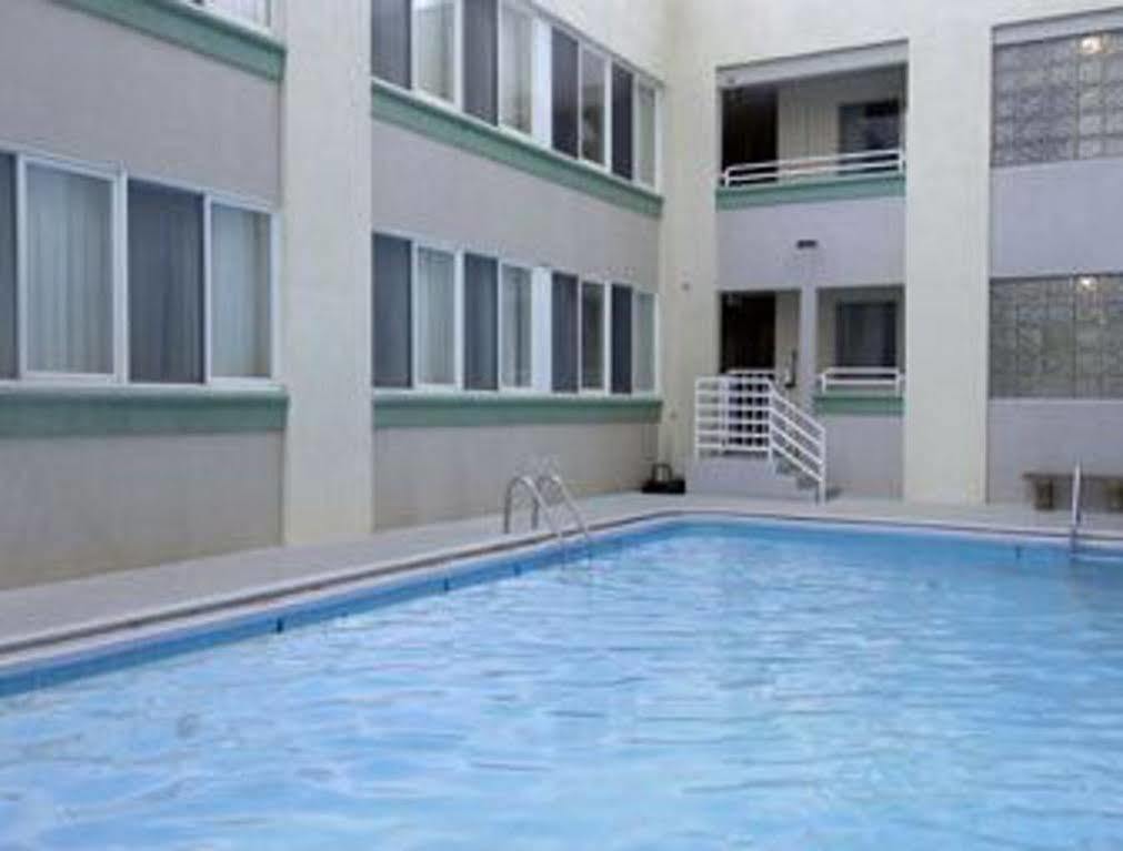 Howard Johnson By Wyndham Atlantic Hotel